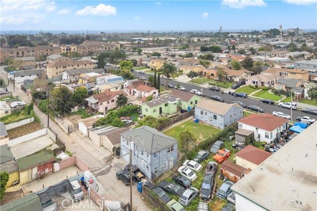 11210 Van Buren, Los Angeles, CA 90044