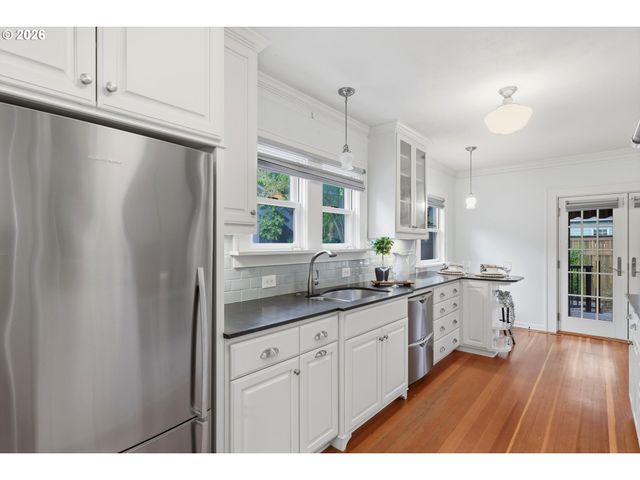 3815 Ne 34th Ave, Portland, OR 97212