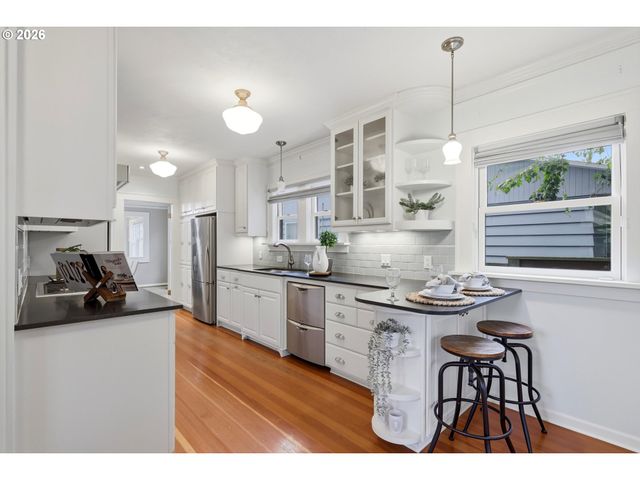 3815 Ne 34th Ave, Portland, OR 97212