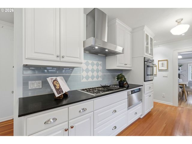 3815 Ne 34th Ave, Portland, OR 97212
