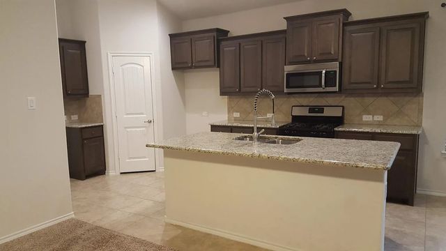 15704 Oak Pointe Drive, Fort Worth, TX 76177