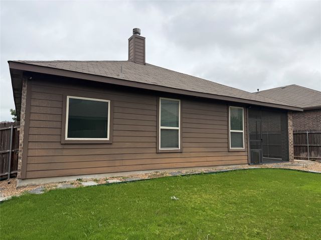 15704 Oak Pointe Drive, Fort Worth, TX 76177
