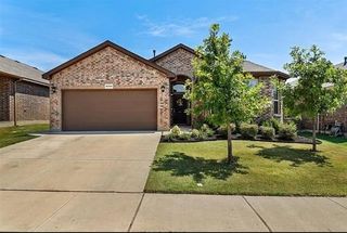 15704 Oak Pointe Drive, Fort Worth, TX 76177