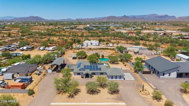 1240 E PAINT YOUR WAGON Trail, Phoenix, AZ 85085