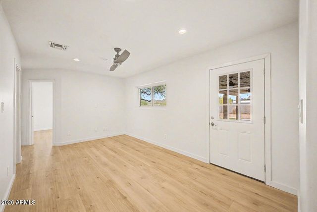 1240 E PAINT YOUR WAGON Trail, Phoenix, AZ 85085