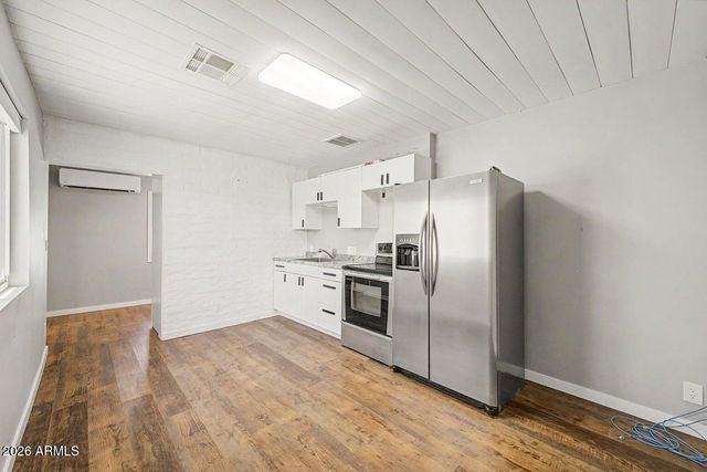 1240 E PAINT YOUR WAGON Trail, Phoenix, AZ 85085