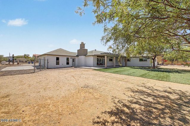 1240 E PAINT YOUR WAGON Trail, Phoenix, AZ 85085