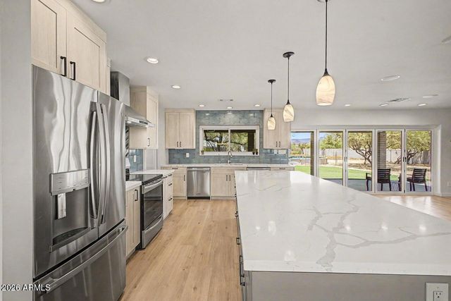 1240 E PAINT YOUR WAGON Trail, Phoenix, AZ 85085