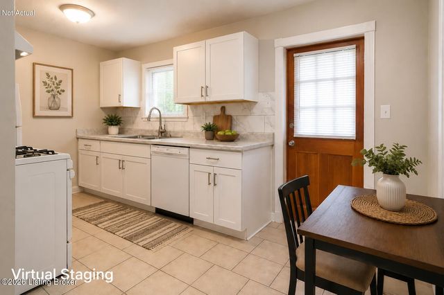 9620 El Prado St, Louisville, KY 40272