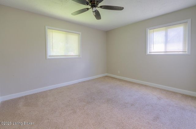 9620 El Prado St, Louisville, KY 40272