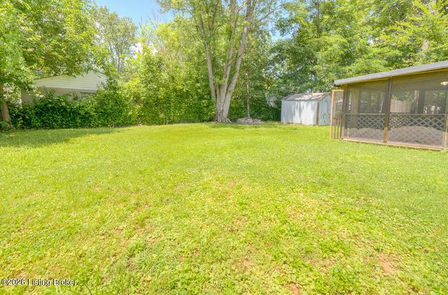 9620 El Prado St, Louisville, KY 40272