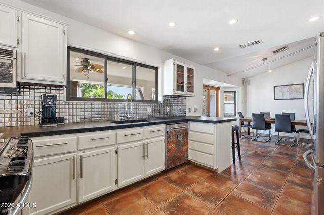 13619 N 18TH Street, Phoenix, AZ 85022