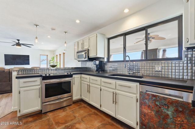 13619 N 18TH Street, Phoenix, AZ 85022