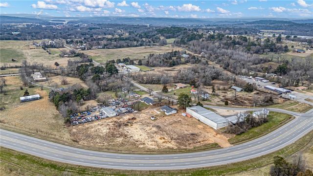 2706 Old Highway 124, Russellville, AR 72802