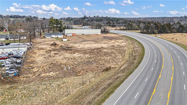 2706 Old Highway 124, Russellville, AR 72802