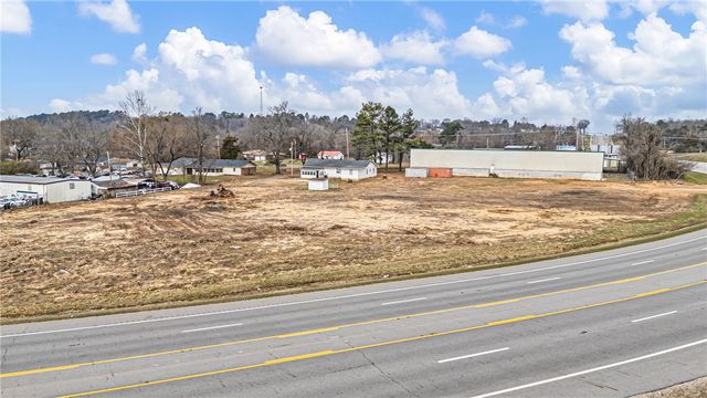 2706 Old Highway 124, Russellville, AR 72802