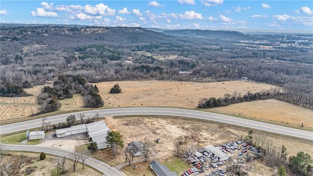 2706 Old Highway 124, Russellville, AR 72802