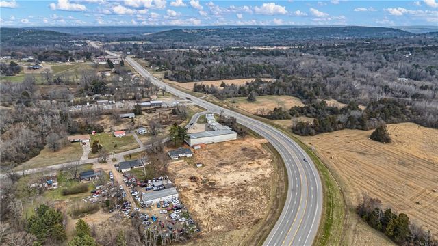 2706 Old Highway 124, Russellville, AR 72802