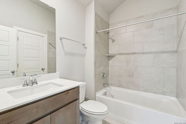 11467 Feather Vale, San Antonio, TX 78254