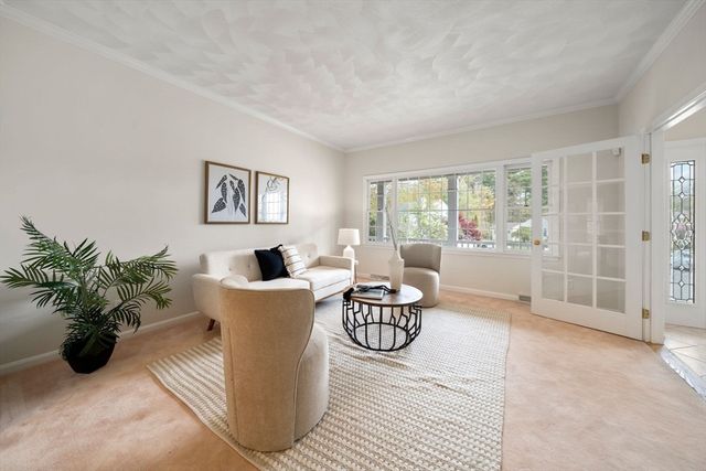 5 Dublin Cir, Burlington, MA 01803