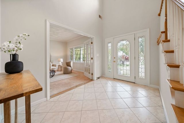5 Dublin Cir, Burlington, MA 01803
