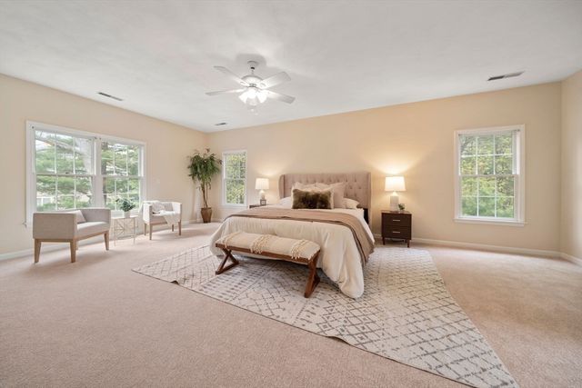 5 Dublin Cir, Burlington, MA 01803