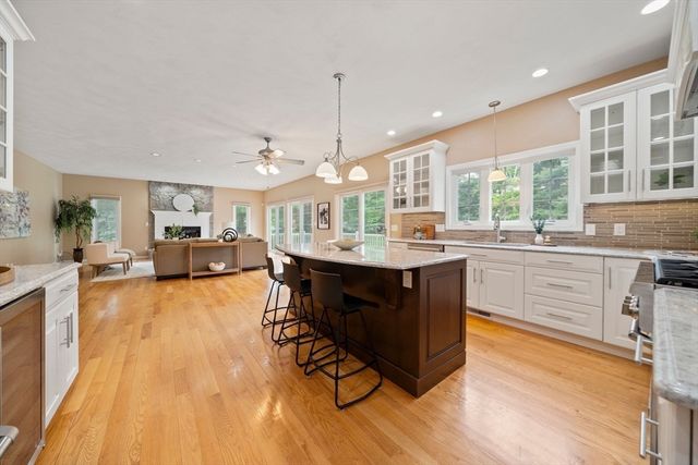 5 Dublin Cir, Burlington, MA 01803