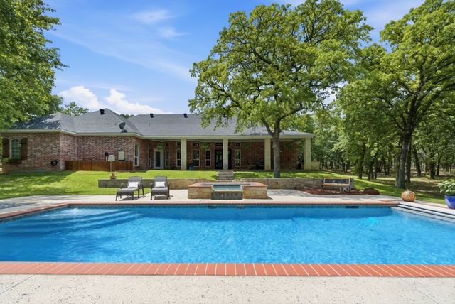 148 Arista Trail, Poolville, TX 76487