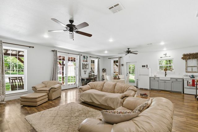 148 Arista Trail, Poolville, TX 76487