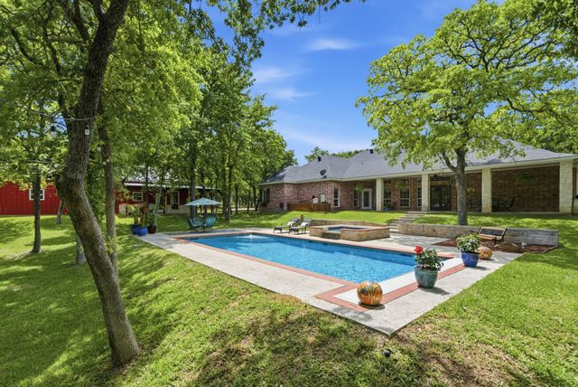 148 Arista Trail, Poolville, TX 76487