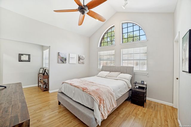 7930 Roanoke Run Apt 801, San Antonio, TX 78240