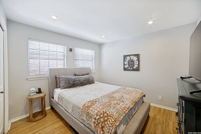 7930 Roanoke Run Apt 801, San Antonio, TX 78240