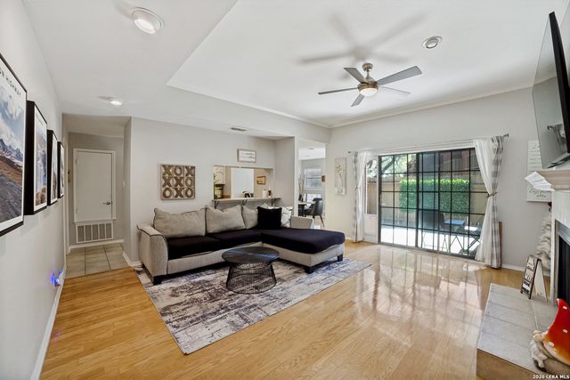 7930 Roanoke Run Apt 801, San Antonio, TX 78240