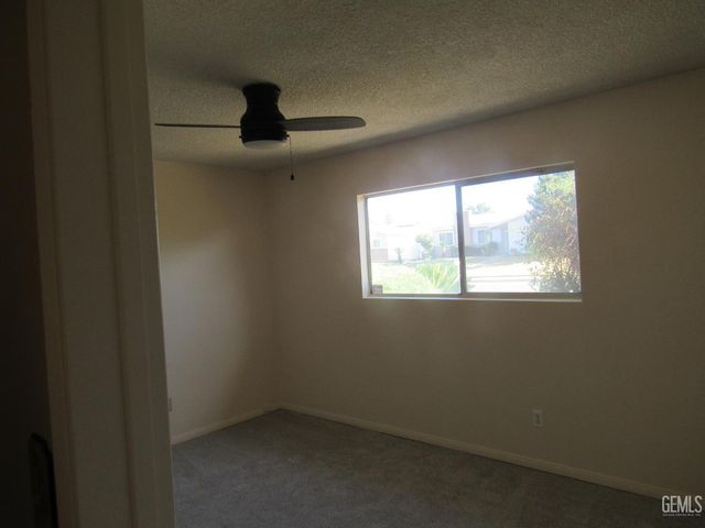 3521 Candlewood Drive, Bakersfield, CA 93306