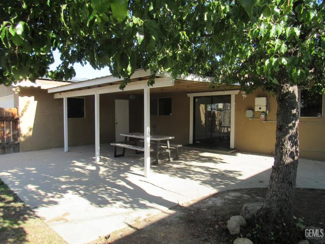 3521 Candlewood Drive, Bakersfield, CA 93306