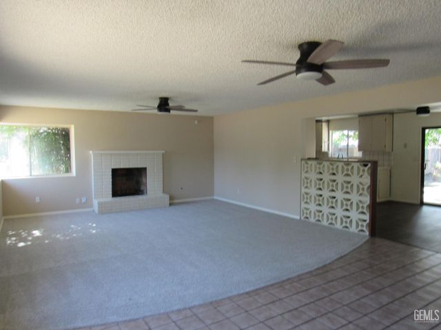 3521 Candlewood Drive, Bakersfield, CA 93306