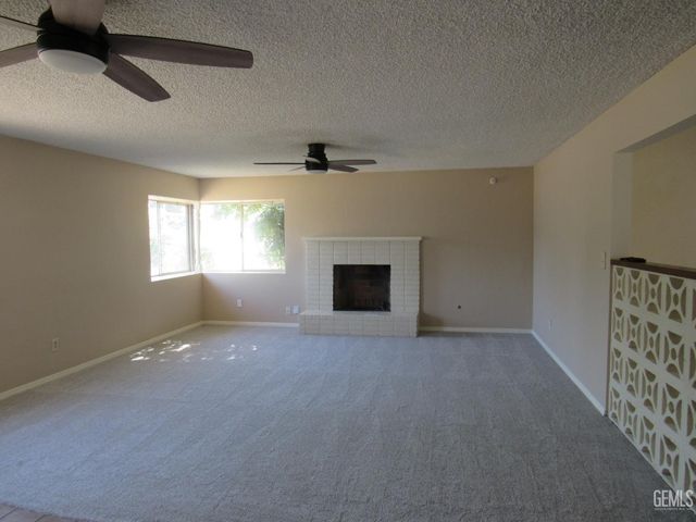 3521 Candlewood Drive, Bakersfield, CA 93306