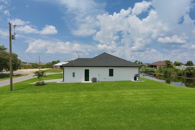 1321 NE 19 TERRACE, Cape Coral, FL 33909