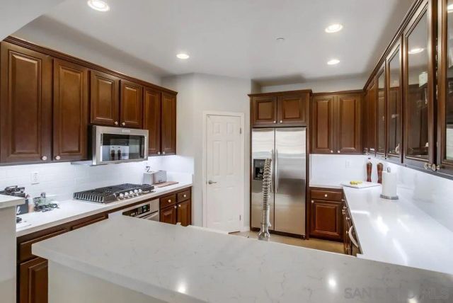 9240 Piantino Way, San Diego, CA 92108