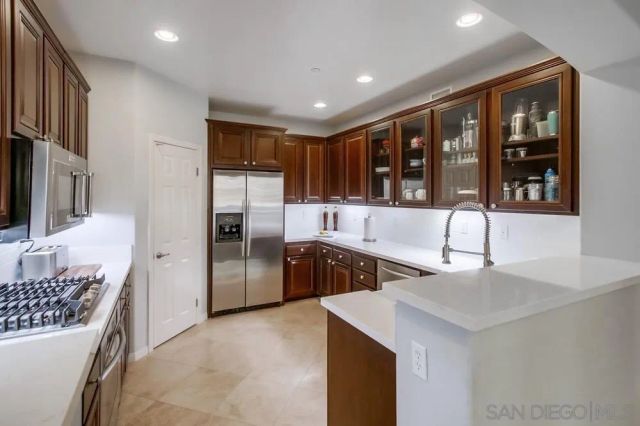 9240 Piantino Way, San Diego, CA 92108