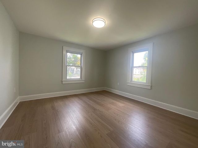 222 W PARK AVE, Hamilton, NJ 08610