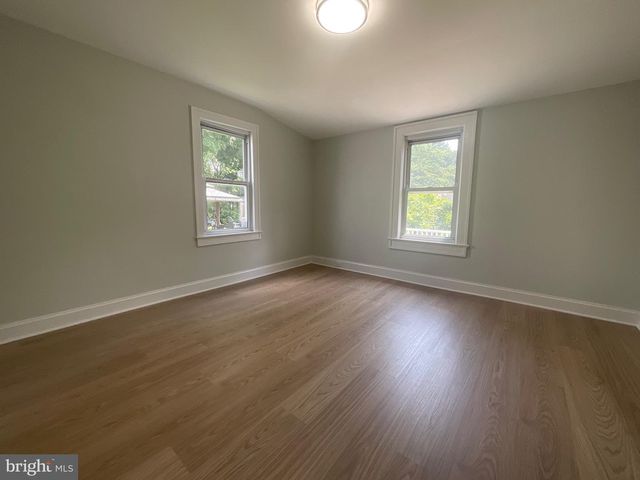 222 W PARK AVE, Hamilton, NJ 08610