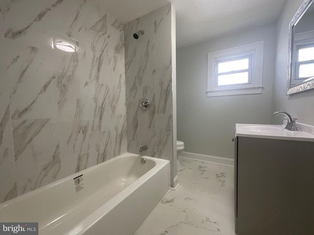 222 W PARK AVE, Hamilton, NJ 08610