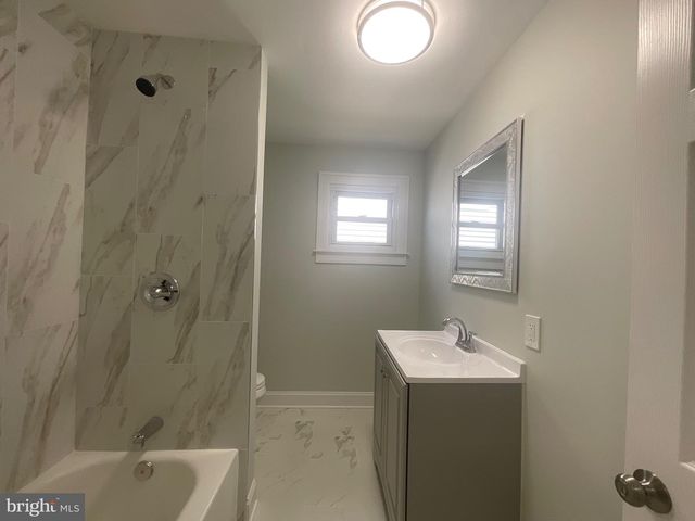 222 W PARK AVE, Hamilton, NJ 08610