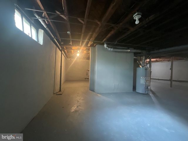 222 W PARK AVE, Hamilton, NJ 08610