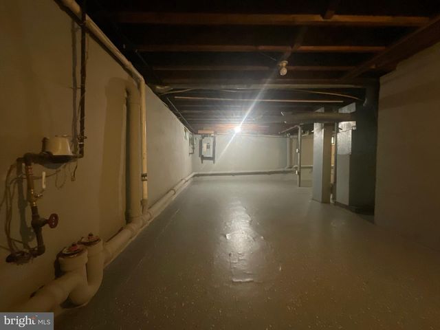 222 W PARK AVE, Hamilton, NJ 08610