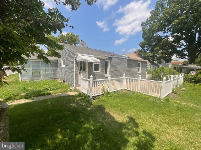 222 W PARK AVE, Hamilton, NJ 08610