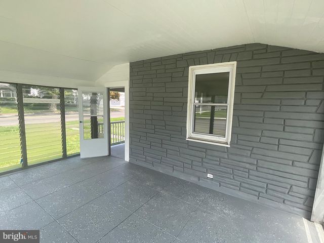 222 W PARK AVE, Hamilton, NJ 08610