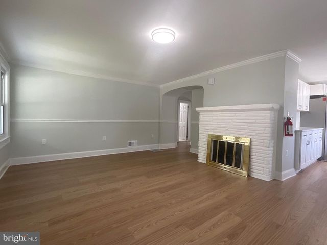 222 W PARK AVE, Hamilton, NJ 08610