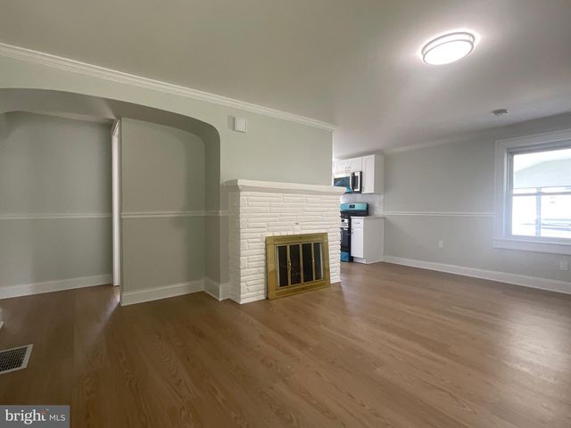 222 W PARK AVE, Hamilton, NJ 08610